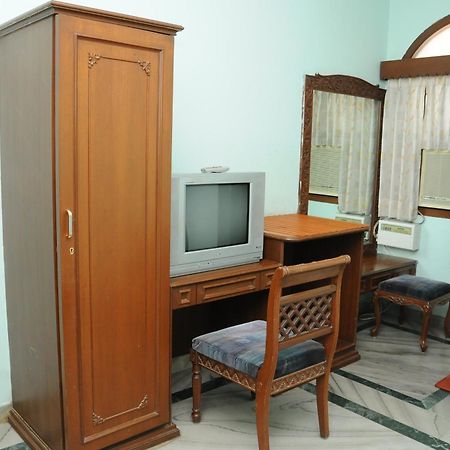 Lloyds Serviced Apartments,Krishna Street,T Nagar Chennai Room photo