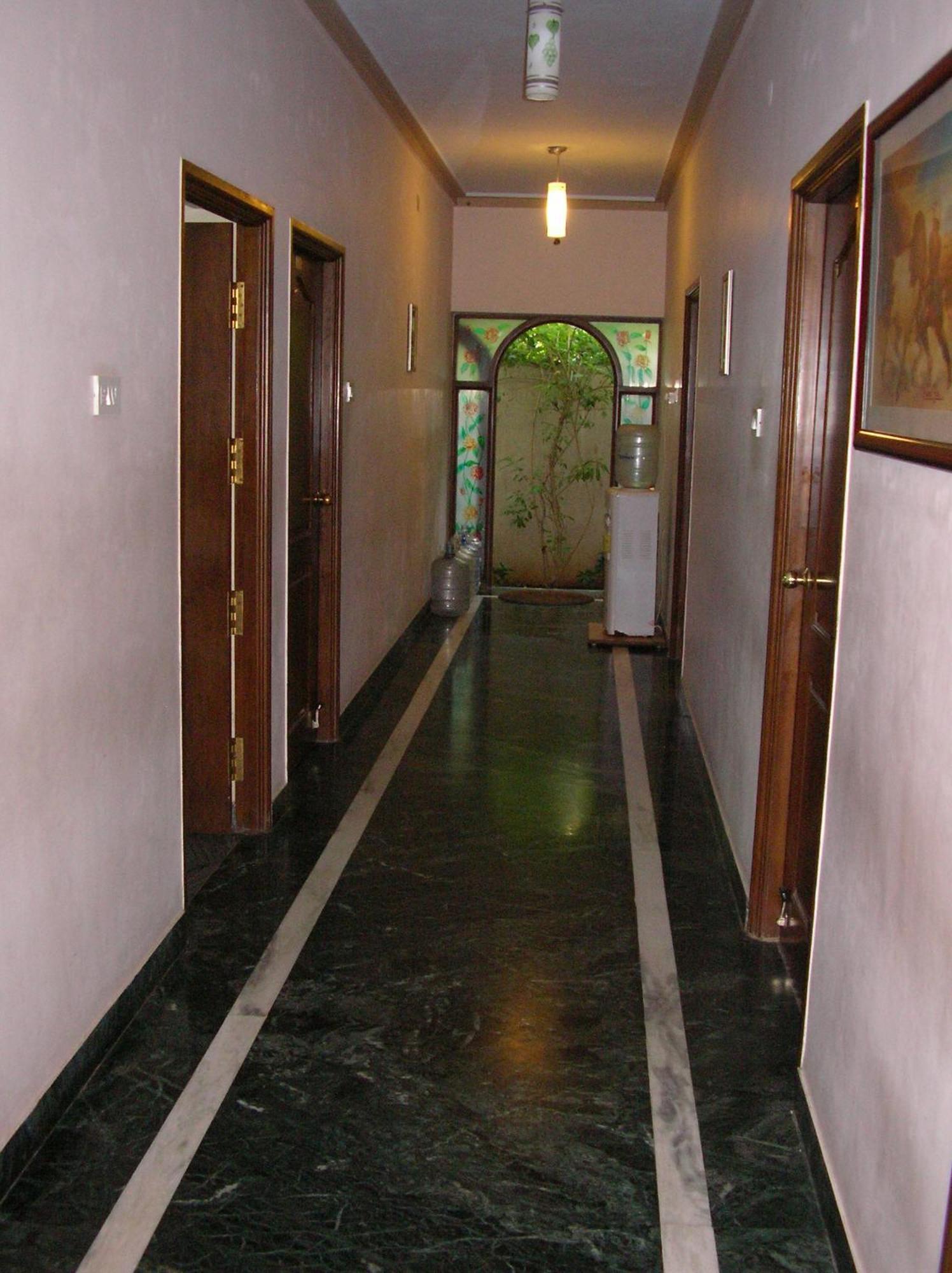 Lloyds Serviced Apartments,Krishna Street,T Nagar Chennai Room photo